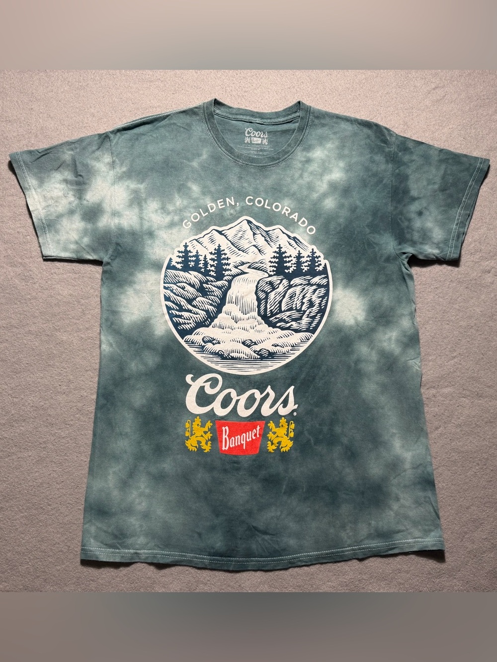 Coors Banquet Tie Dye T-Shirt Men’s Large Blue Rocky Mountains Waterfall Tee